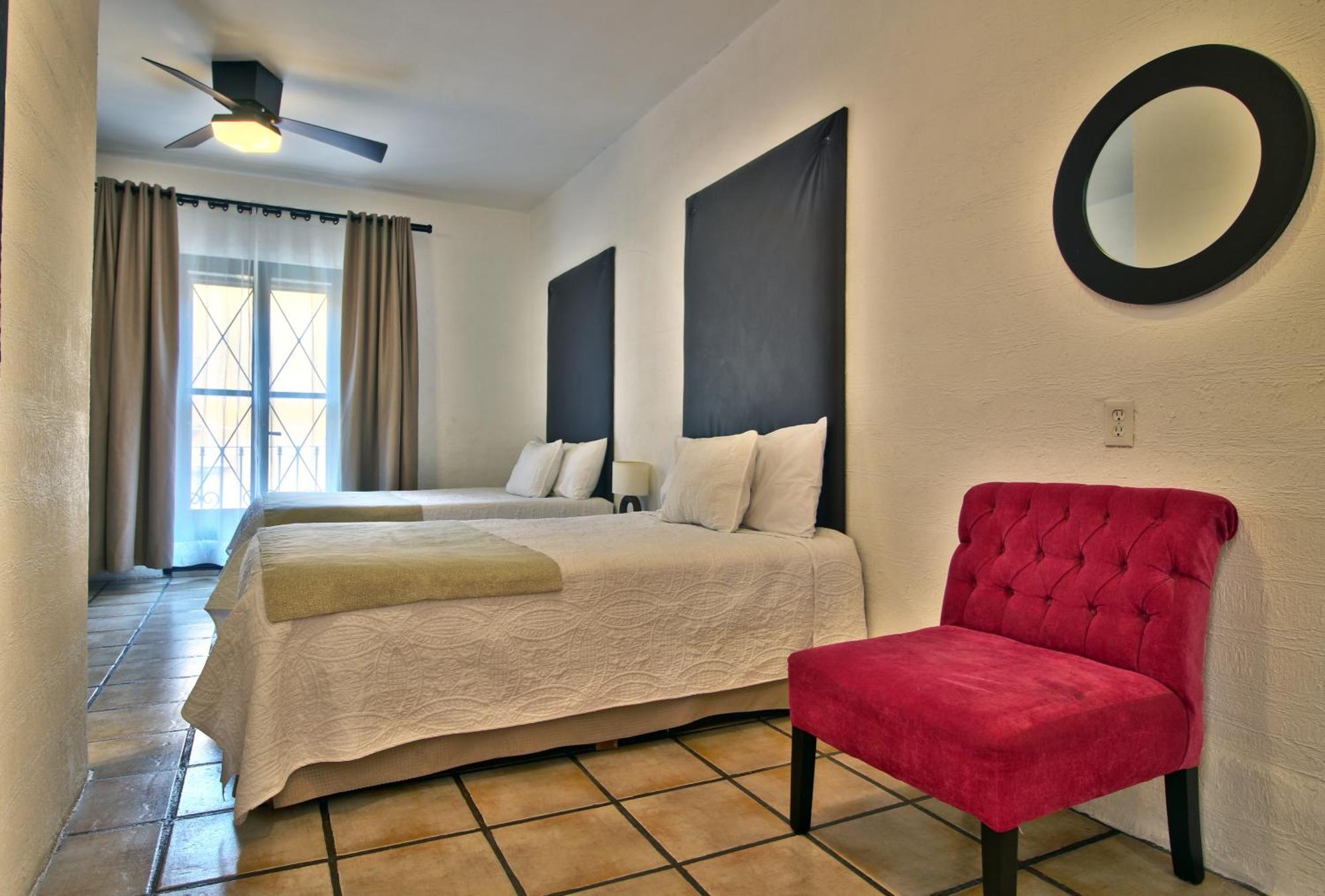 Punto 79 Hotel 3*