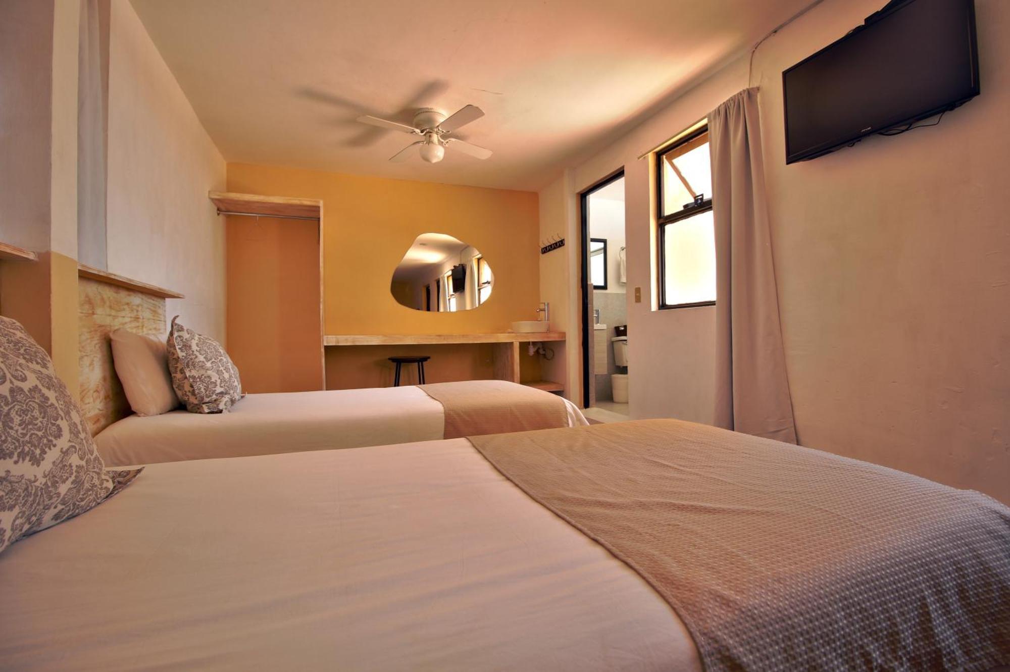Hotel Punto 79 3*